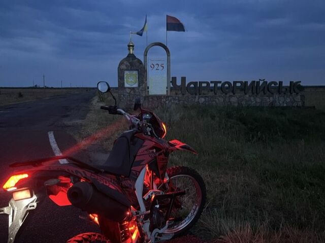 Сірий Лексус ІС, об'ємом двигуна 2.23 л та пробігом 316 тис. км за 7600 $, фото 1 на Automoto.ua