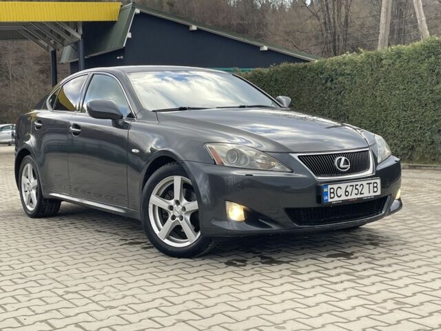 Сірий Лексус ІС, об'ємом двигуна 2.2 л та пробігом 308 тис. км за 6900 $, фото 3 на Automoto.ua