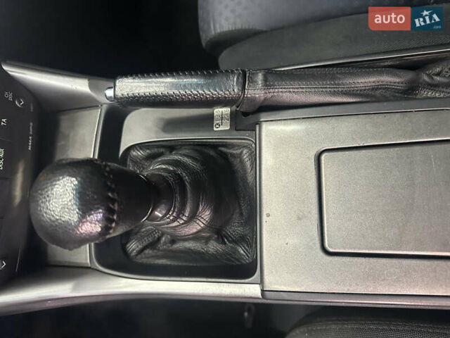 Сірий Лексус ІС, об'ємом двигуна 2.23 л та пробігом 35 тис. км за 6999 $, фото 19 на Automoto.ua