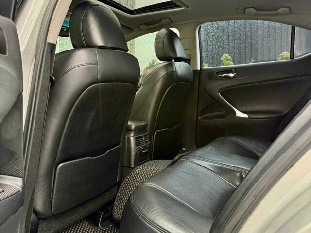 Сірий Лексус ІС, об'ємом двигуна 2.5 л та пробігом 283 тис. км за 8300 $, фото 13 на Automoto.ua