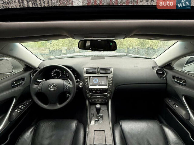 Сірий Лексус ІС, об'ємом двигуна 2.5 л та пробігом 283 тис. км за 8300 $, фото 31 на Automoto.ua