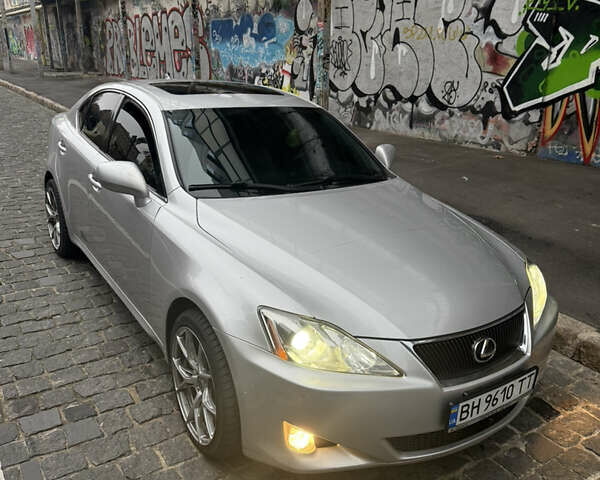 Серый Лексус ИС, объемом двигателя 2.5 л и пробегом 230 тыс. км за 9700 $, фото 6 на Automoto.ua