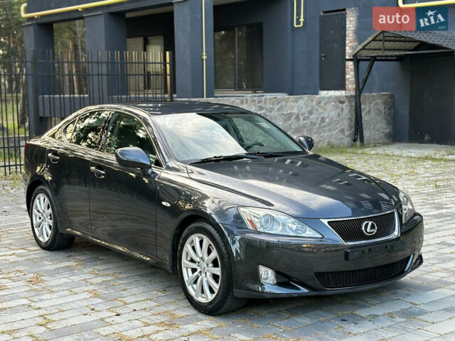 Лексус ИС 2007 в Ахтырке на Automoto.ua Серый Лексус ИС, объемом двигателя 2.23 л и пробегом 227 тыс. км за 8750 $, фото 4 на Automoto.ua
