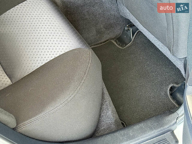 Серый Лексус ИС, объемом двигателя 2.5 л и пробегом 200 тыс. км за 8000 $, фото 36 на Automoto.ua