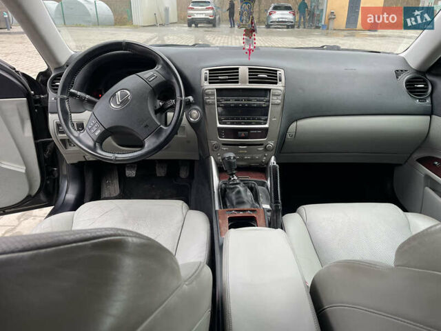 Серый Лексус ИС, объемом двигателя 2.23 л и пробегом 307 тыс. км за 7000 $, фото 56 на Automoto.ua