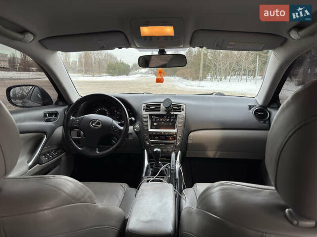 Серый Лексус ИС, объемом двигателя 2.23 л и пробегом 276 тыс. км за 7800 $, фото 24 на Automoto.ua