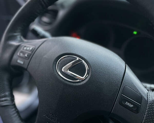 Серый Лексус ИС, объемом двигателя 2.23 л и пробегом 300 тыс. км за 3850 $, фото 16 на Automoto.ua