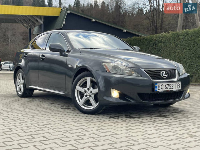 Сірий Лексус ІС, об'ємом двигуна 2.23 л та пробігом 308 тис. км за 6900 $, фото 5 на Automoto.ua