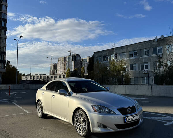 Лексус ИС 2007 в Киеве на Automoto.ua Серый Лексус ИС, объемом двигателя 2.5 л и пробегом 285 тыс. км за 9500 $, фото 1 на Automoto.ua