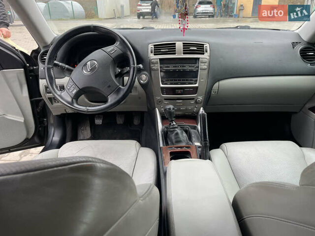 Серый Лексус ИС, объемом двигателя 2.23 л и пробегом 308 тыс. км за 6800 $, фото 47 на Automoto.ua
