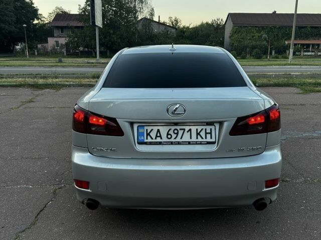 Сірий Лексус ІС, об'ємом двигуна 2.5 л та пробігом 190 тис. км за 8500 $, фото 3 на Automoto.ua