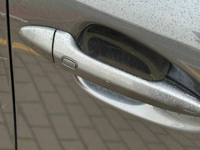 Сірий Лексус ІС, об'ємом двигуна 2.2 л та пробігом 250 тис. км за 3700 $, фото 11 на Automoto.ua