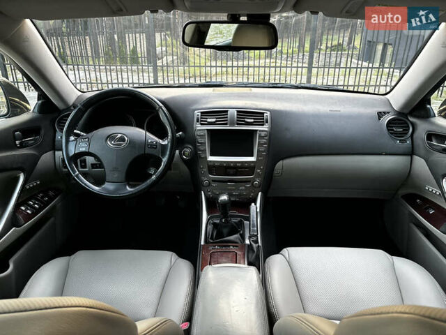 Серый Лексус ИС, объемом двигателя 2.23 л и пробегом 228 тыс. км за 8599 $, фото 15 на Automoto.ua