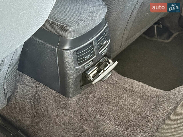 Серый Лексус ИС, объемом двигателя 2.5 л и пробегом 200 тыс. км за 8000 $, фото 41 на Automoto.ua