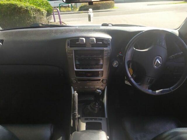 Серый Лексус ИС, объемом двигателя 2.2 л и пробегом 180 тыс. км за 3472 $, фото 7 на Automoto.ua