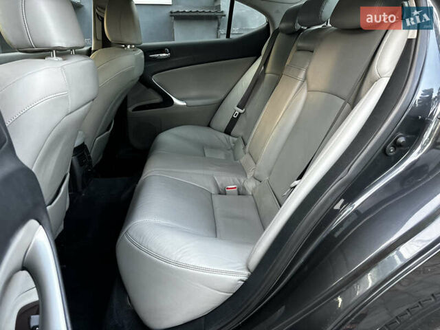 Серый Лексус ИС, объемом двигателя 2.23 л и пробегом 228 тыс. км за 8599 $, фото 25 на Automoto.ua