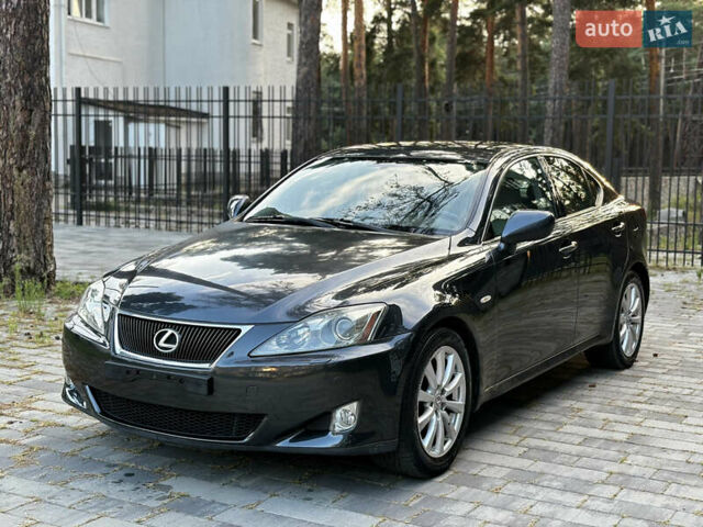 Лексус ИС 2007 в Ахтырке на Automoto.ua Серый Лексус ИС, объемом двигателя 2.23 л и пробегом 227 тыс. км за 8750 $, фото 7 на Automoto.ua