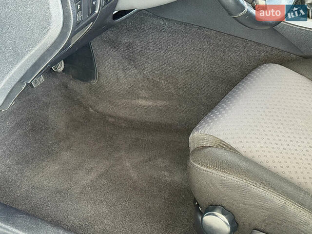 Серый Лексус ИС, объемом двигателя 2.5 л и пробегом 200 тыс. км за 8000 $, фото 22 на Automoto.ua