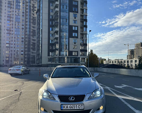 Лексус ИС 2007 в Киеве на Automoto.ua Серый Лексус ИС, объемом двигателя 2.5 л и пробегом 285 тыс. км за 9500 $, фото 10 на Automoto.ua