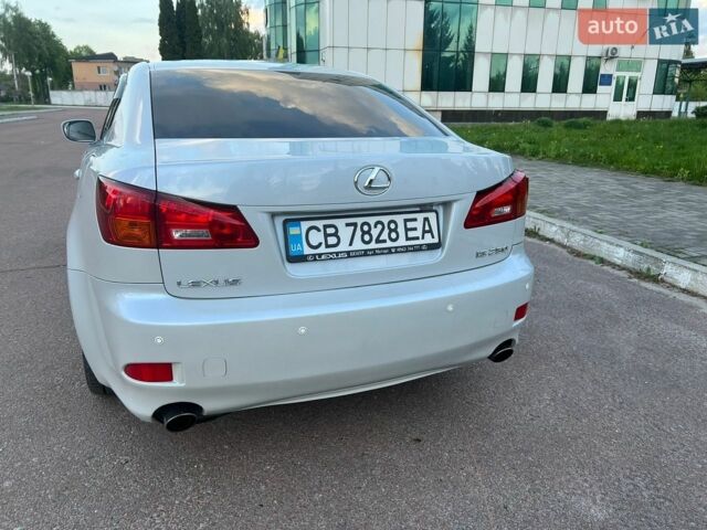 Сірий Лексус ІС, об'ємом двигуна 2.5 л та пробігом 260 тис. км за 8000 $, фото 13 на Automoto.ua