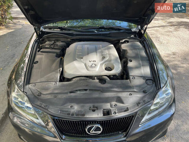 Сірий Лексус ІС, об'ємом двигуна 3 л та пробігом 256 тис. км за 9999 $, фото 6 на Automoto.ua