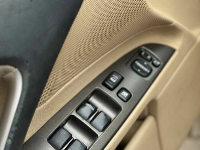 Сірий Лексус ІС, об'ємом двигуна 2.2 л та пробігом 250 тис. км за 3700 $, фото 14 на Automoto.ua