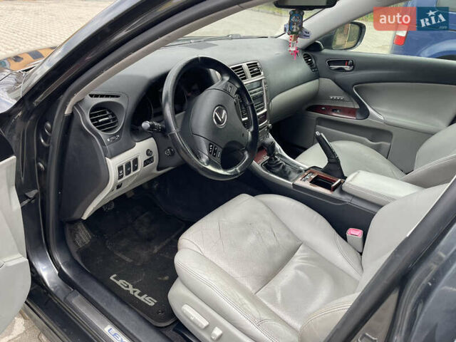 Сірий Лексус ІС, об'ємом двигуна 2.23 л та пробігом 308 тис. км за 6900 $, фото 65 на Automoto.ua