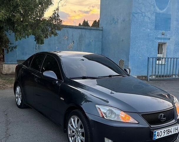 Сірий Лексус ІС, об'ємом двигуна 2.23 л та пробігом 291 тис. км за 7700 $, фото 8 на Automoto.ua