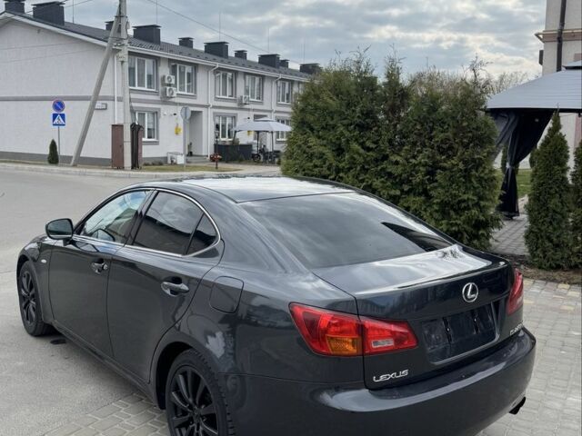 Сірий Лексус ІС, об'ємом двигуна 2.2 л та пробігом 350 тис. км за 3799 $, фото 3 на Automoto.ua