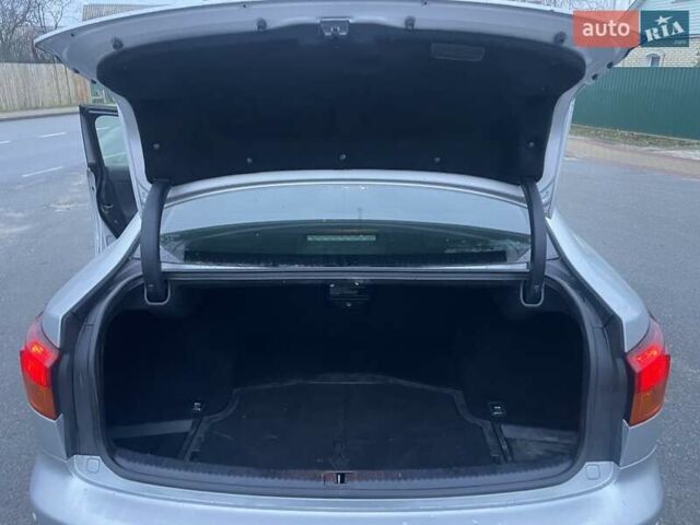 Серый Лексус ИС, объемом двигателя 2.23 л и пробегом 250 тыс. км за 7300 $, фото 9 на Automoto.ua