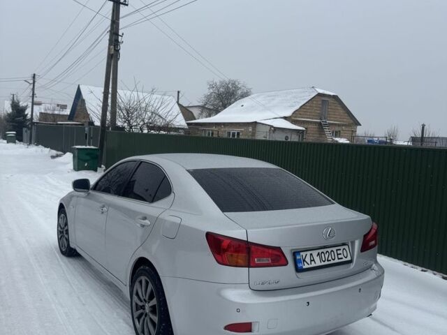 Сірий Лексус ІС, об'ємом двигуна 2.2 л та пробігом 370 тис. км за 7100 $, фото 3 на Automoto.ua