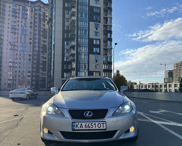 Лексус ИС 2007 в Киеве на Automoto.ua Серый Лексус ИС, объемом двигателя 2.5 л и пробегом 285 тыс. км за 9500 $, фото 12 на Automoto.ua