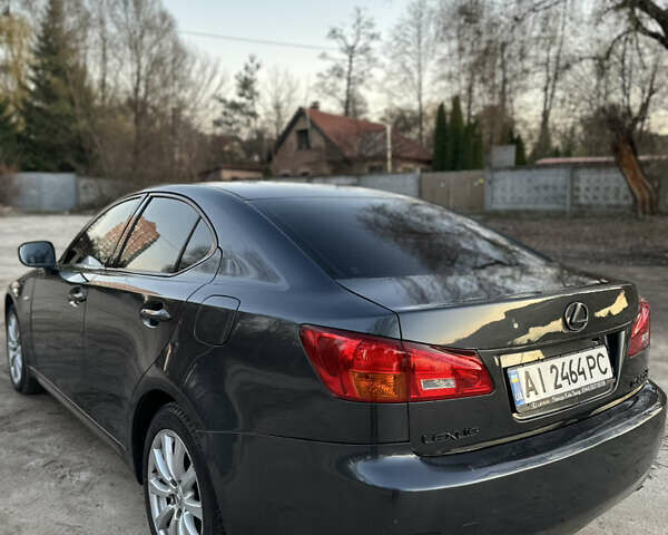 Серый Лексус ИС, объемом двигателя 2.23 л и пробегом 350 тыс. км за 6300 $, фото 6 на Automoto.ua