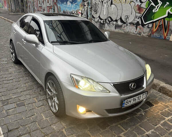 Серый Лексус ИС, объемом двигателя 2.5 л и пробегом 230 тыс. км за 9700 $, фото 1 на Automoto.ua