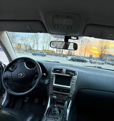 Сірий Лексус ІС, об'ємом двигуна 2.23 л та пробігом 345 тис. км за 7500 $, фото 15 на Automoto.ua