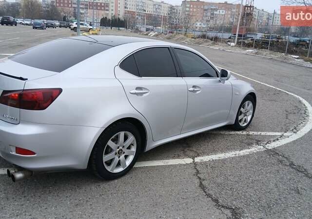 Серый Лексус ИС, объемом двигателя 2.23 л и пробегом 340 тыс. км за 8500 $, фото 4 на Automoto.ua