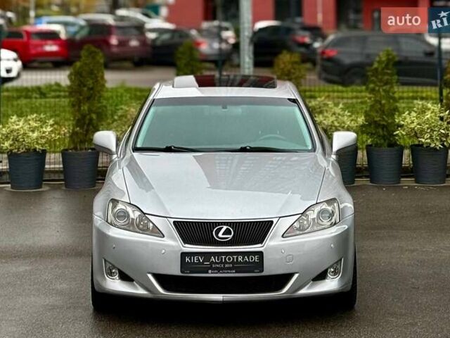 Сірий Лексус ІС, об'ємом двигуна 2.5 л та пробігом 283 тис. км за 8300 $, фото 3 на Automoto.ua