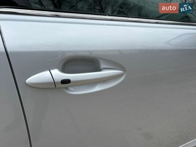 Сірий Лексус ІС, об'ємом двигуна 2.5 л та пробігом 260 тис. км за 8499 $, фото 7 на Automoto.ua