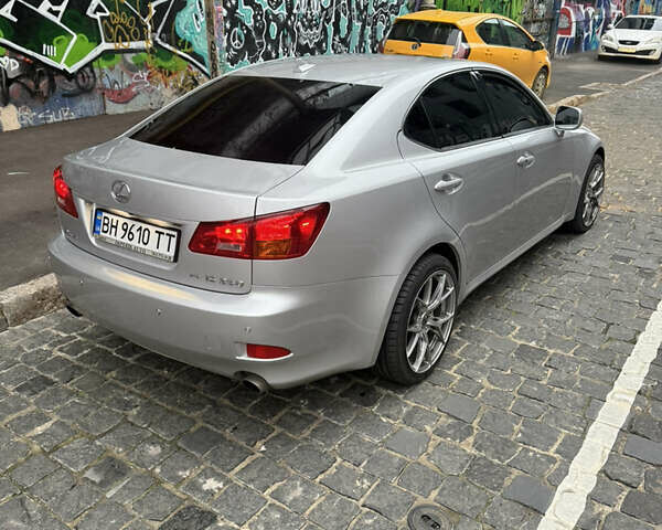 Серый Лексус ИС, объемом двигателя 2.5 л и пробегом 230 тыс. км за 9700 $, фото 4 на Automoto.ua