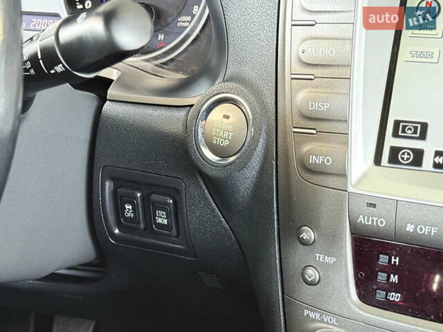 Серый Лексус ИС, объемом двигателя 2.5 л и пробегом 200 тыс. км за 8000 $, фото 20 на Automoto.ua