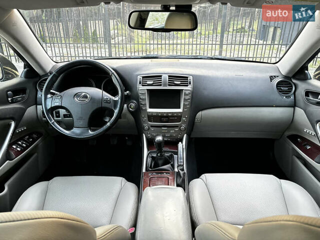Лексус ИС 2007 в Ахтырке на Automoto.ua Серый Лексус ИС, объемом двигателя 2.23 л и пробегом 227 тыс. км за 8750 $, фото 24 на Automoto.ua