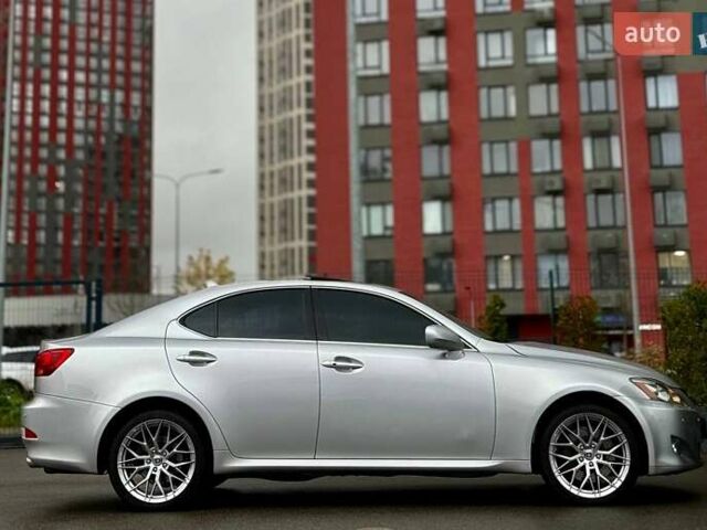 Сірий Лексус ІС, об'ємом двигуна 2.5 л та пробігом 283 тис. км за 8300 $, фото 7 на Automoto.ua