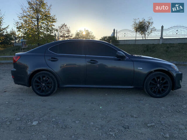 Сірий Лексус ІС, об'ємом двигуна 2.23 л та пробігом 320 тис. км за 7500 $, фото 2 на Automoto.ua