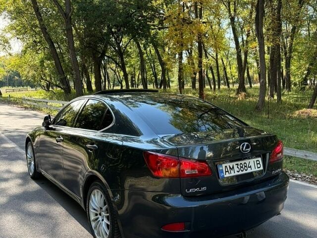 Сірий Лексус ІС, об'ємом двигуна 2.23 л та пробігом 299 тис. км за 8300 $, фото 15 на Automoto.ua