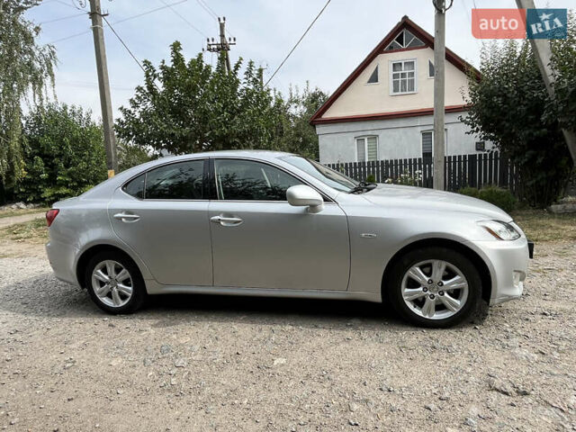 Сірий Лексус ІС, об'ємом двигуна 2.2 л та пробігом 290 тис. км за 7500 $, фото 3 на Automoto.ua