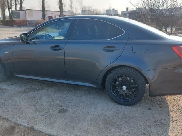 Сірий Лексус ІС, об'ємом двигуна 2.2 л та пробігом 276 тис. км за 9200 $, фото 3 на Automoto.ua