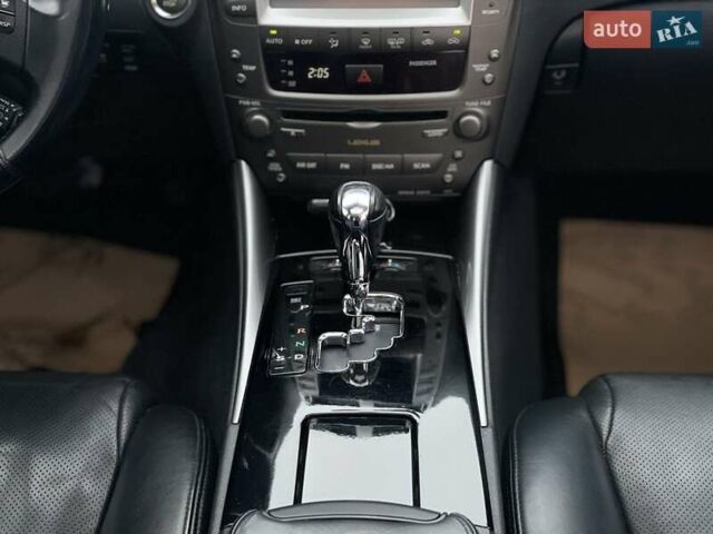 Серый Лексус ИС, объемом двигателя 2.5 л и пробегом 221 тыс. км за 9999 $, фото 18 на Automoto.ua