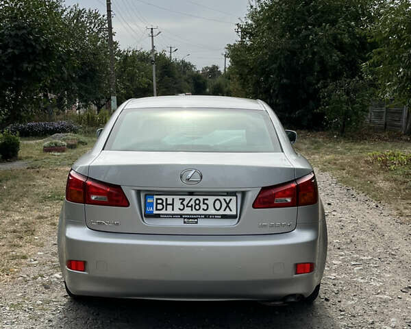 Сірий Лексус ІС, об'ємом двигуна 2.2 л та пробігом 290 тис. км за 7500 $, фото 4 на Automoto.ua