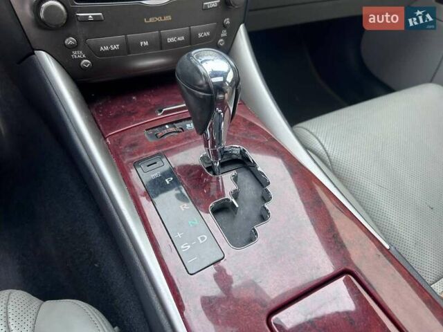 Сірий Лексус ІС, об'ємом двигуна 2.5 л та пробігом 203 тис. км за 11490 $, фото 22 на Automoto.ua