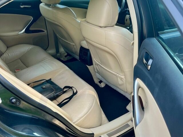 Сірий Лексус ІС, об'ємом двигуна 2.23 л та пробігом 158 тис. км за 8400 $, фото 16 на Automoto.ua